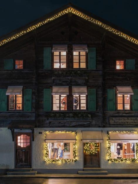 Бутик CHANEL GSTAAD Gstaad .